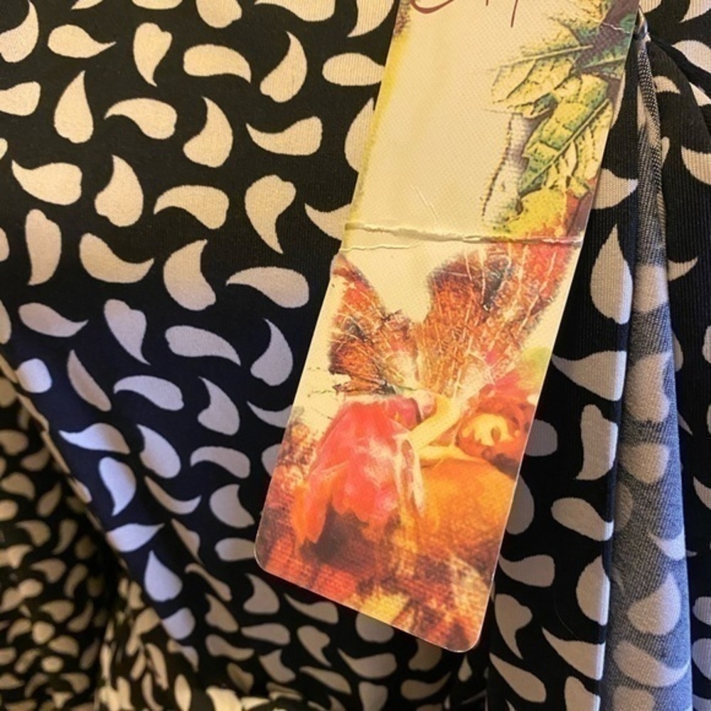 Blouse - Picture 8 of 8